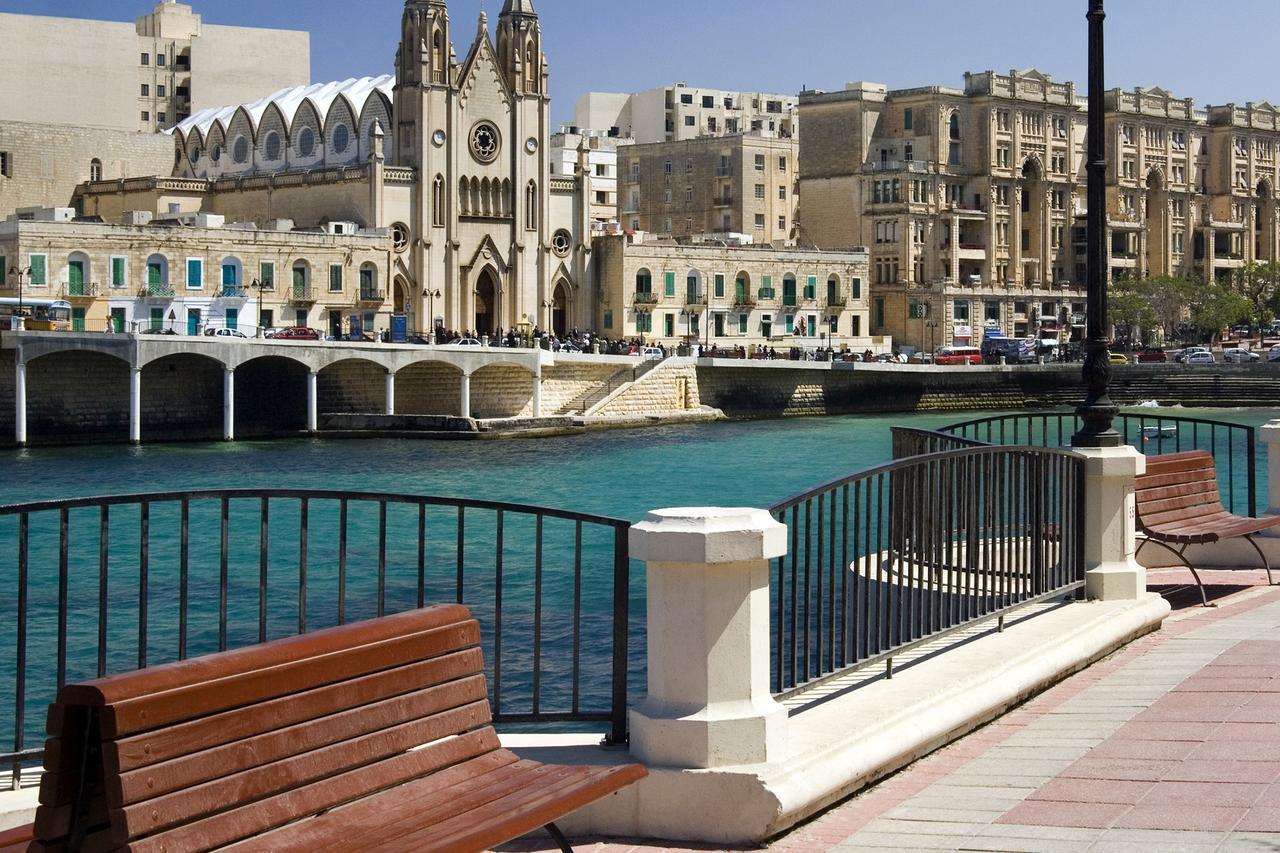 La Rive * Sliema