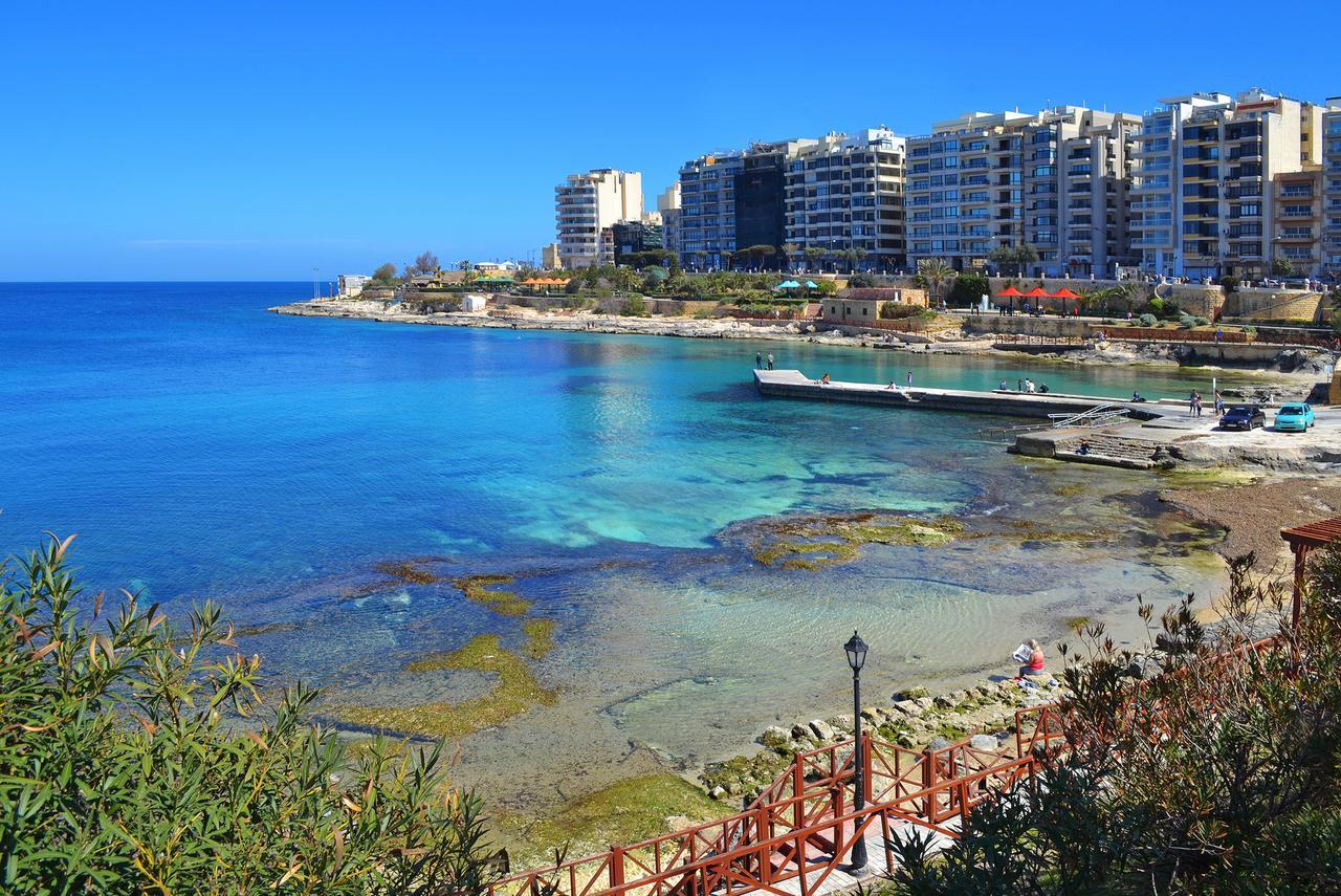 La Rive * Sliema
